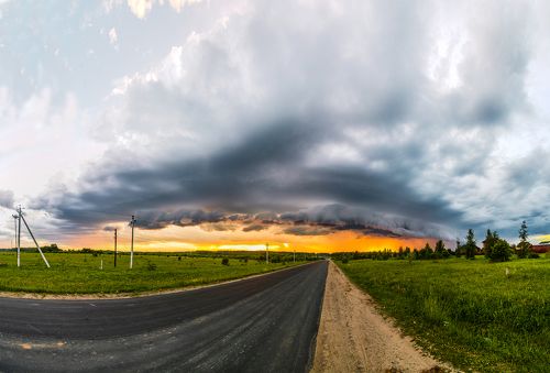 Shelf cloud