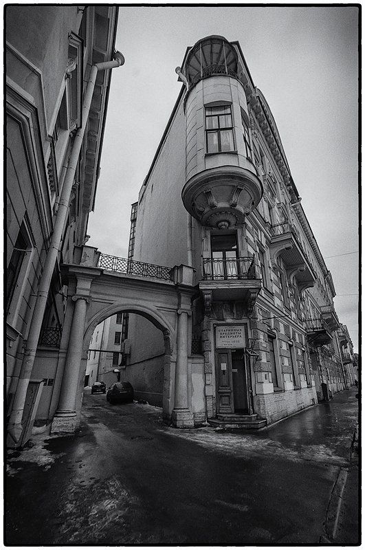 Дворик на Фонтанкеphoto preview