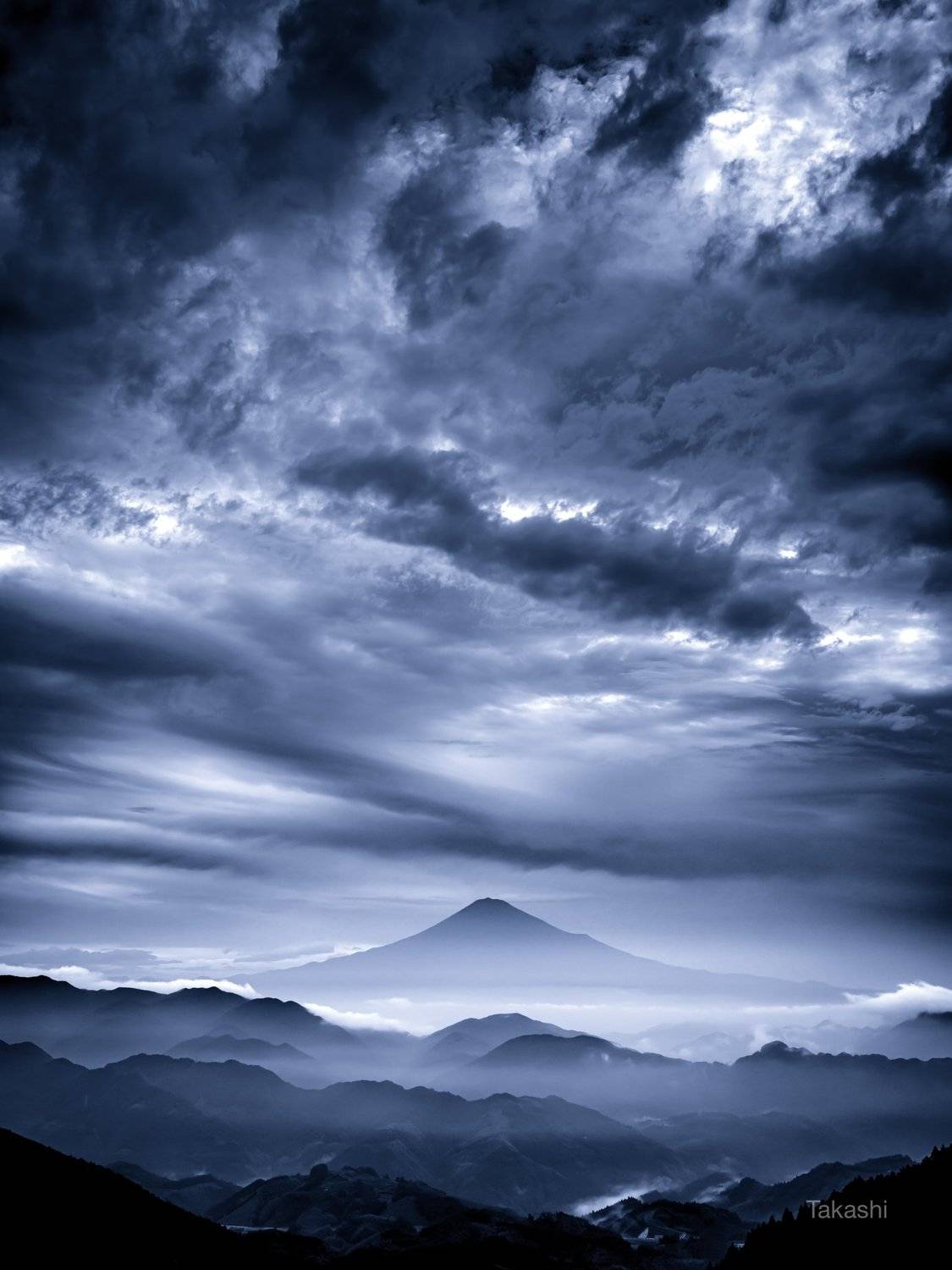 After storm. Автор: Takashi Fuji,Japan,mountain,blue,cloud,storm,amazing,beautiful,wonderful, Takashi