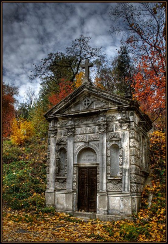 городецкий, склеп, байковое, кладбище, осень Осенее кладбищеphoto preview