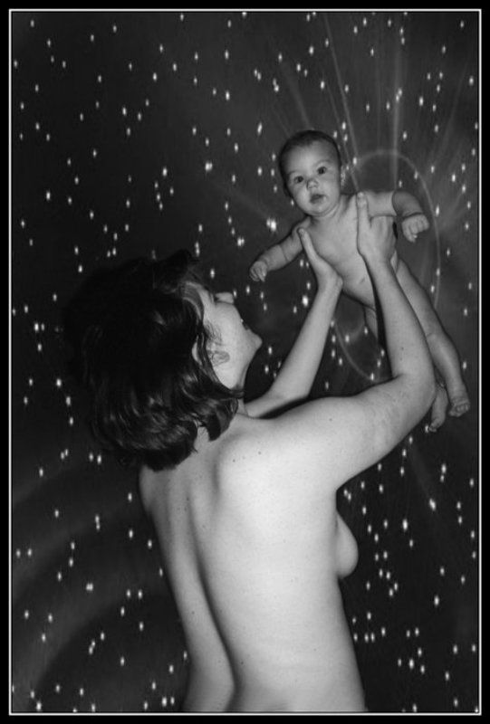 мать, ребёнок, вселенная Хозяин Вселеннойphoto preview