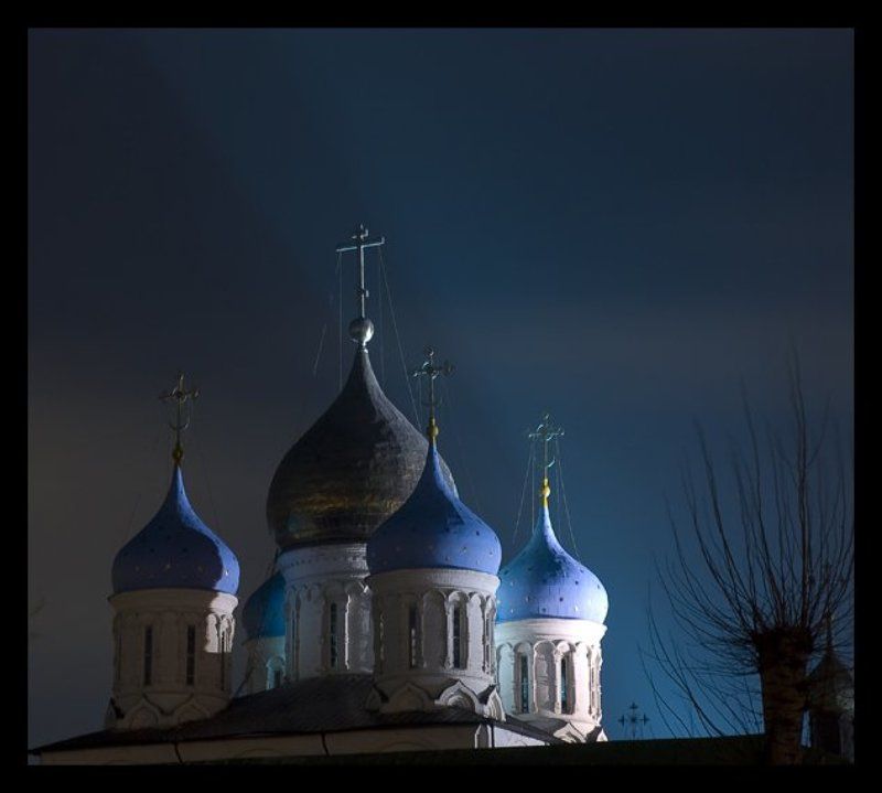 храм, ночь Ночные куполаphoto preview