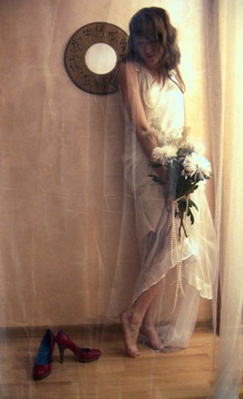 1930 ,букет,белое, красные туфли in 1930photo preview