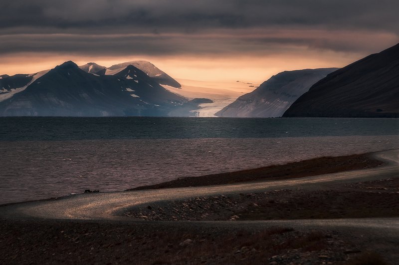 svalbard, spitsbergen, northnorway, islands, polar, arctic, summer, road The Light Remainsphoto preview