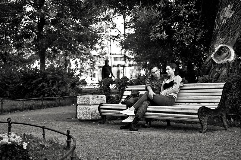 влюбленные, свидание, улица, город свиданиеphoto preview