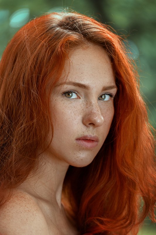 портрет Полинаphoto preview