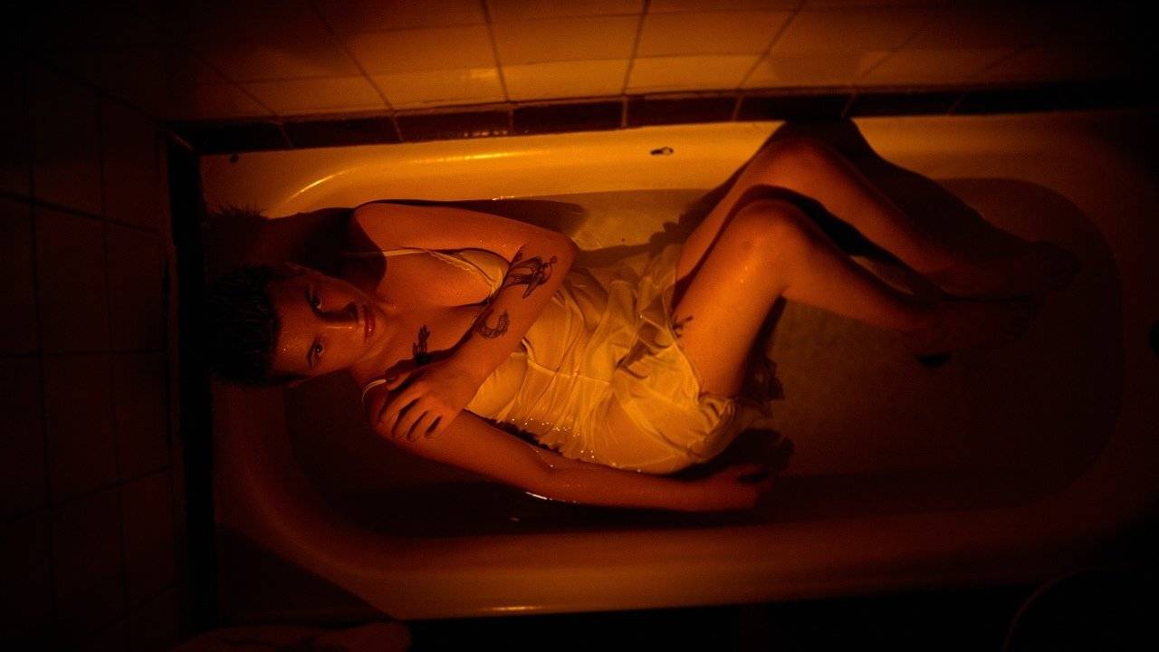 one. Автор: Ведь Денис портрет, фото, девушка, ванна, nikon, полтава, украина, киев, Ведь Денис