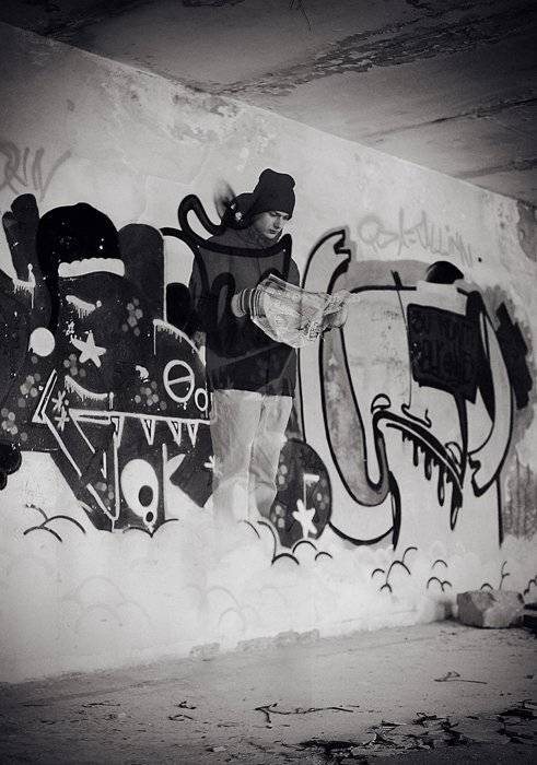 ***. Автор: Ткач Михаил газета, дом, призрак, Ткач Михаил