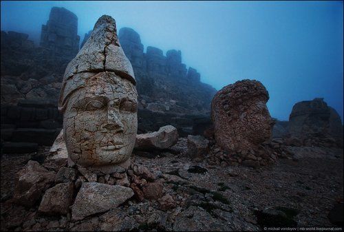 Каменные головы Немрут Даг