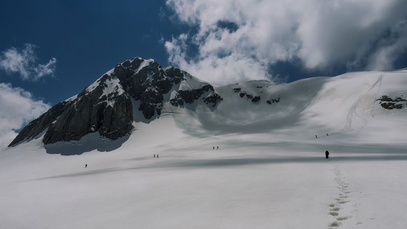 горы, кавказ, лаго-наки , весна, вершина , фишт ФИШТ! ( И РАЗОШЛИСЬ ПУТИ ДОРОЖКИ , КТО ВВЕРХ КТО ВНИЗ)photo preview