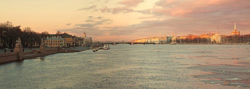 Тяжёлые тучи уходятphoto preview