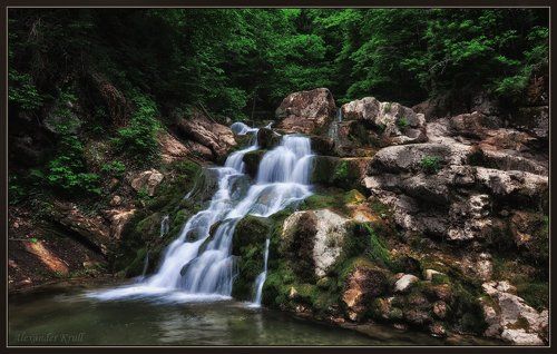 Под шум лесного водопада...
