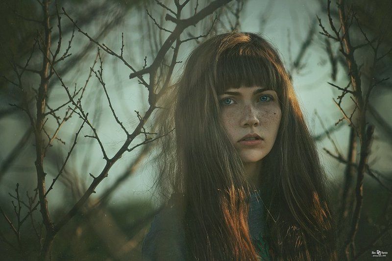 девушка, портрет, настроение, взгляд, фото, эмоция Грустьphoto preview