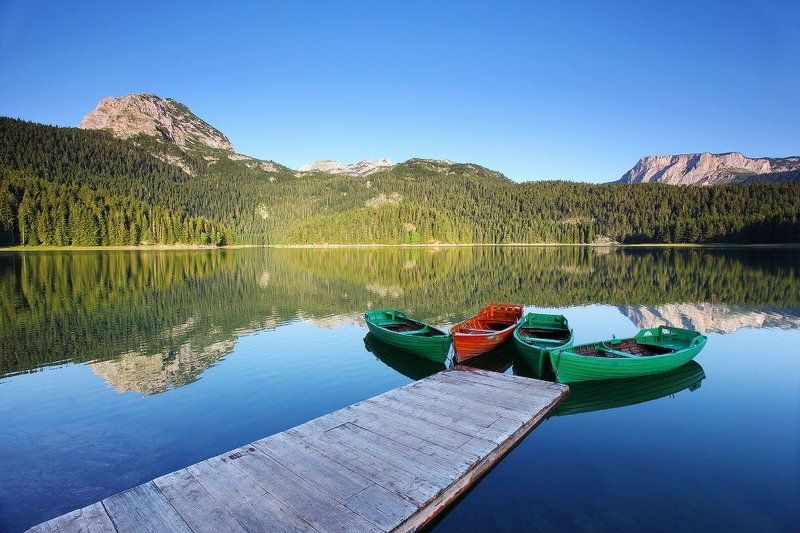 монтенегро, дурмитор, жабляк, озеро, вода, балканы, черногория, лодки, горы Чёрное озероphoto preview