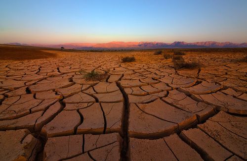 Река,текущая на запад...