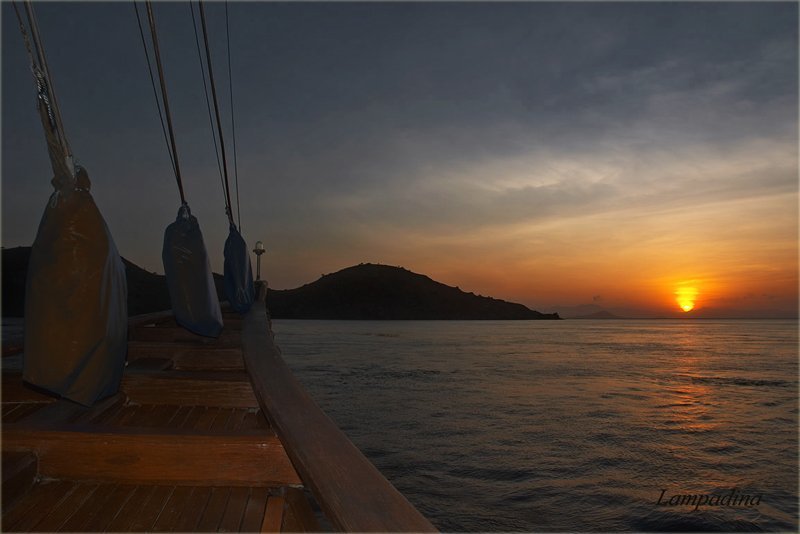 бали, закат Курсом на закатphoto preview