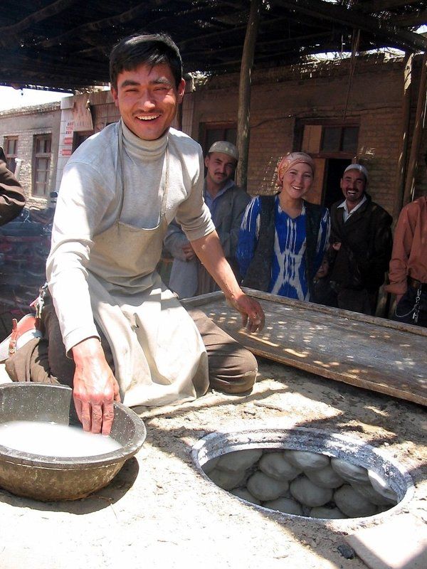 праздник, китай, лепешка в гостях у уйгураphoto preview