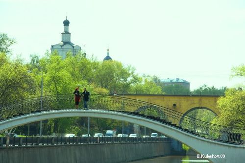 И вот пришла весна в Москву