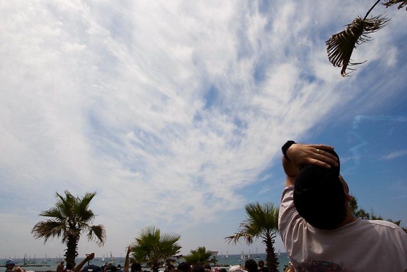 igalsc Наблюдая за свечойphoto preview