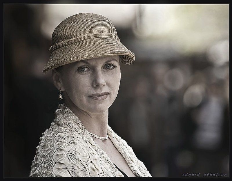 Незнакомкаphoto preview