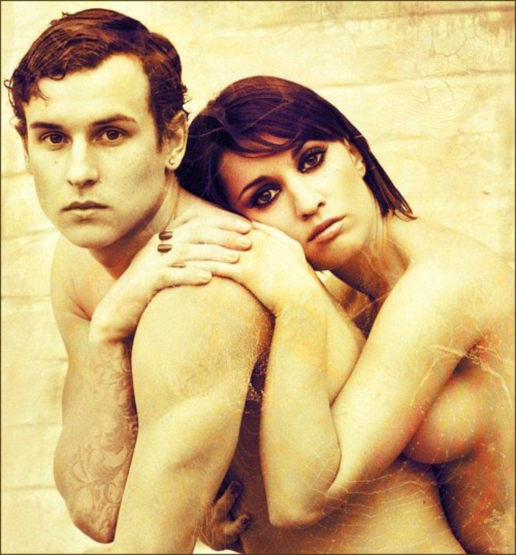 двоеphoto preview