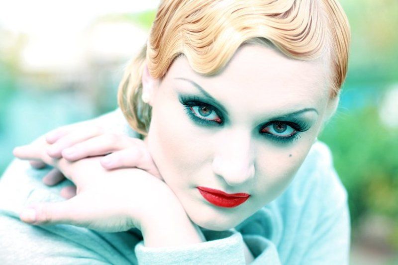 расцвели вампирши в Киеве веснойphoto preview