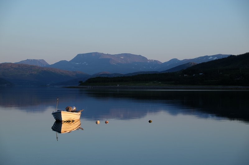 норвегия, лофотены, отражение, фьорд, озеро, лодка, norway, lofotens, reflection, sky, lake, boat Норвежская веснаphoto preview
