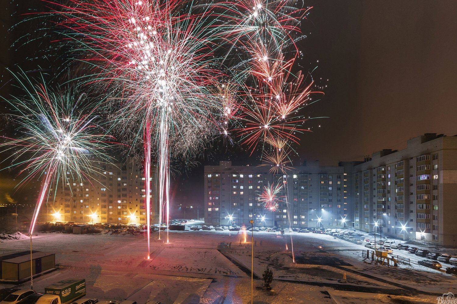 Тамбов.Салют в Новогоднюю ночь.. Автор: Сергей Вьюнов тамбов, салют, агапкина 2и, агапкина, запрудный проезд, фейерверк,, Сергей Вьюнов