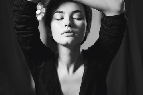 b/w