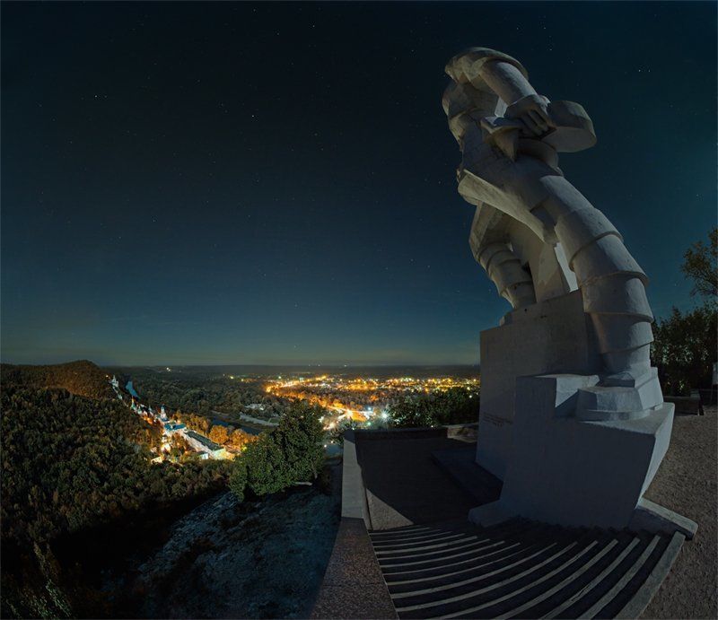 Хранитель городаphoto preview