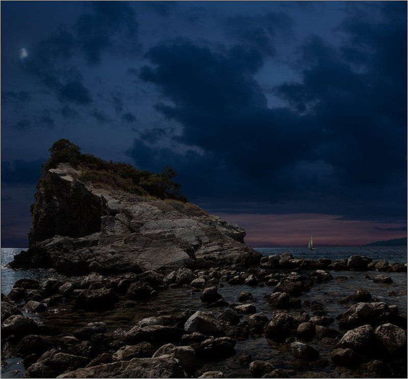 Утёс и мореphoto preview