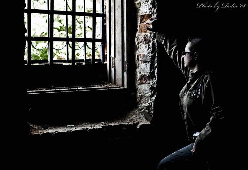 оксана музыка, развалины Музыкa в тениphoto preview