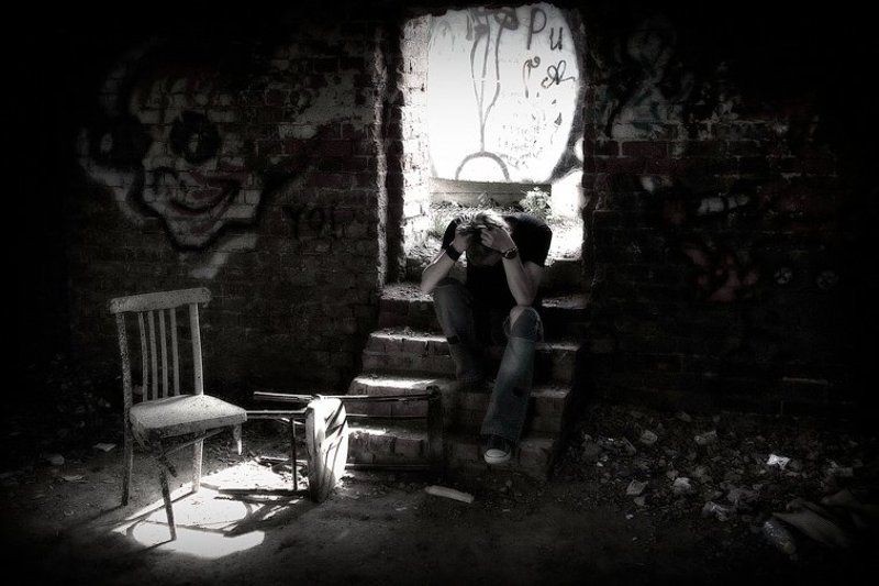 сломанное,сознание Хрупкая грань между тем и этим...photo preview