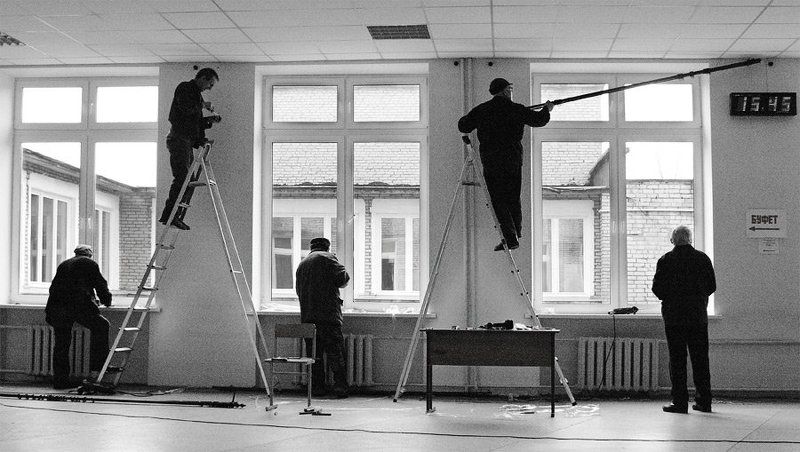 рабочий лестница рабочий лестница рабочий часы К праздникуphoto preview