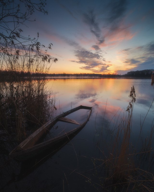 россия, московская область, шатура, озеро, природа, пейзаж, весна, лес, рассвет, отражение, восход солнца Веснаphoto preview