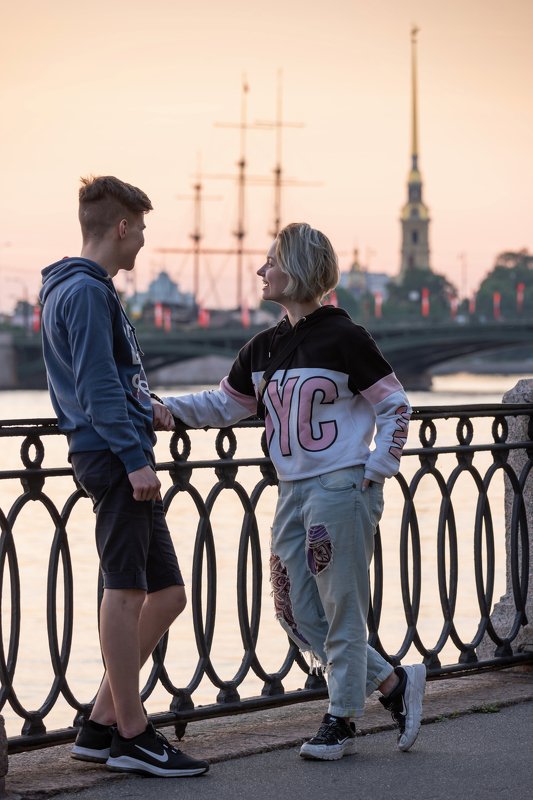 Петербург, Нева. город, молодежь, рассвет Розовый рассветphoto preview