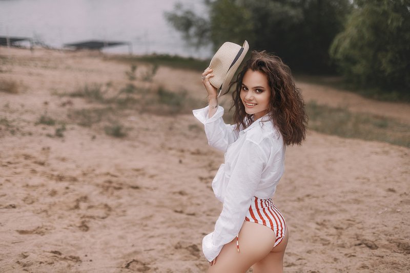 На берегуphoto preview