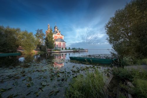 Рассвет над Плещеевым озером