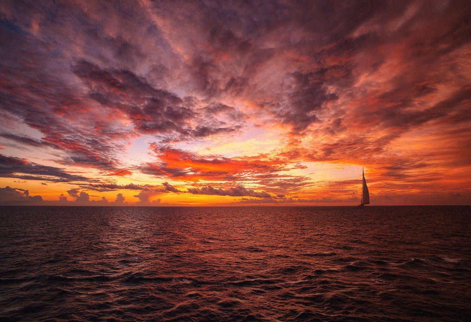 Автор: Aleksandr sea , sunset , sky , boat, beutiful sky, Aleksandr