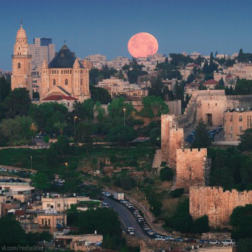 Полнолуние над Иерусалимом