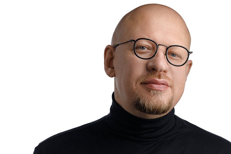 portrait, headshot, studio, close-up, canon, 100mm photo preview