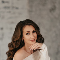 Portrait of a photographer (avatar) Юлия Густова (Yuliya Gustova)