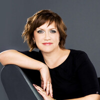 Portrait of a photographer (avatar) IULIIA VARAKSINA