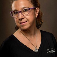 Portrait of a photographer (avatar) erica escalzo