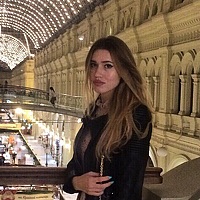 Portrait of a photographer (avatar) Mari