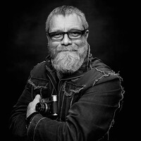35Photo profile picture for @gus