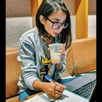 35Photo profile picture for @khushboo